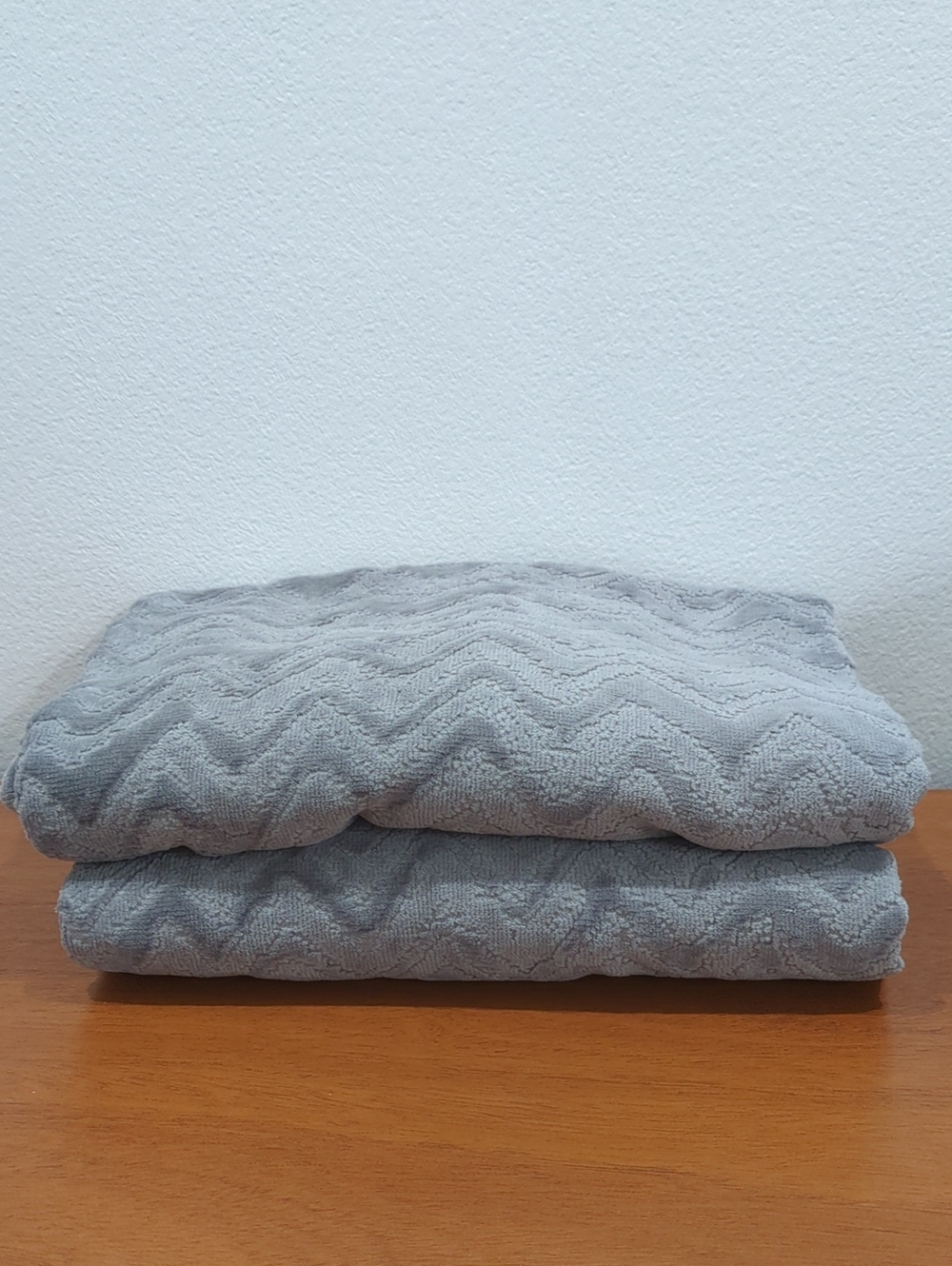 Missoni Home Rex 32 Bath Towels Set of 2 Light Gray NEW Luxury Towels
